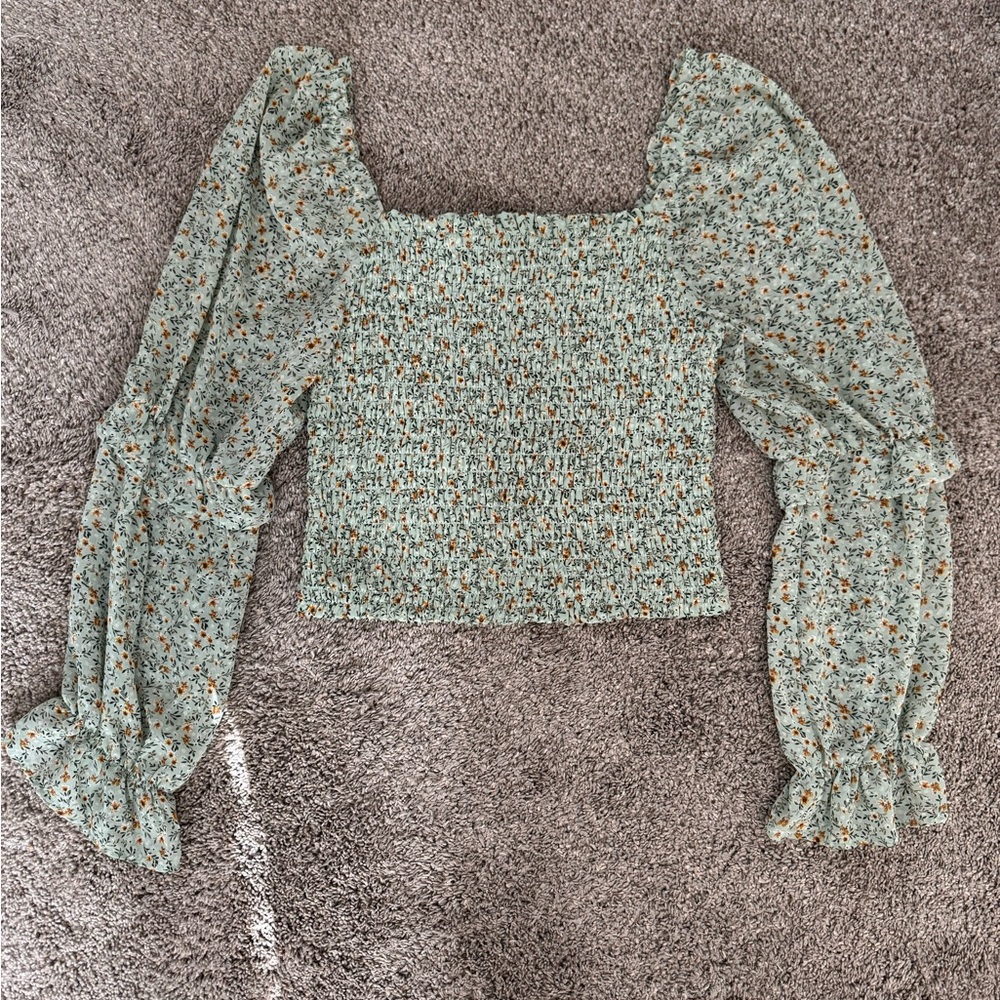 Floral Women’s Smocked Top Size M